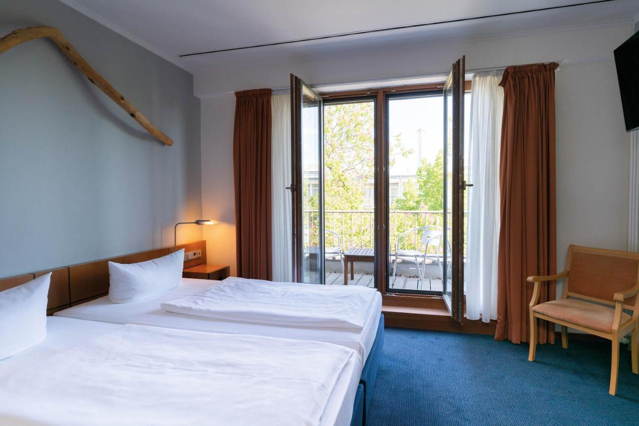 Seminaris Hotel Potsdam Griebnitzsee Exterior photo